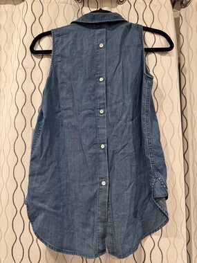 Pale sky Sleeveless Denim Button-Front Shirt - Blue